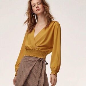 Aritzia Wilfred Reign Blouse Yellow Long Sleeve Crop Top Size Medium